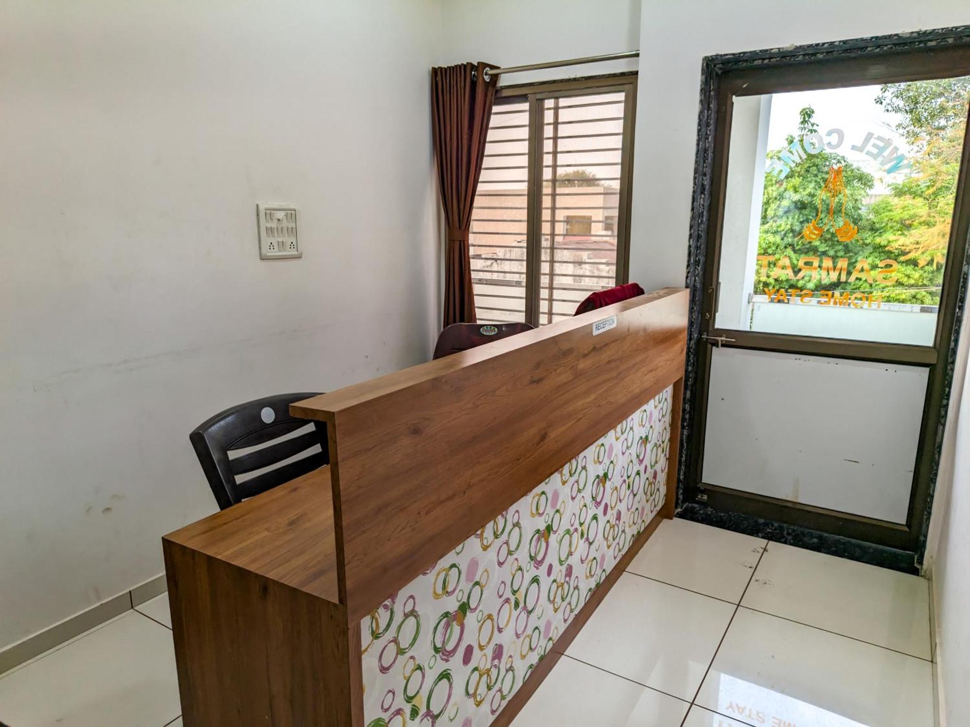 Samrat Homestay Garudeshwar Exterior photo